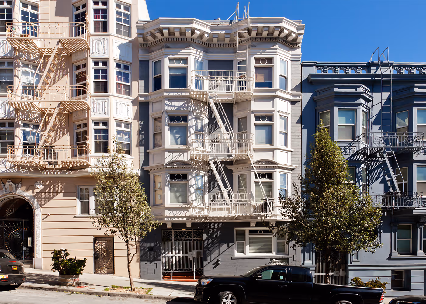 736 Leavenworth Street