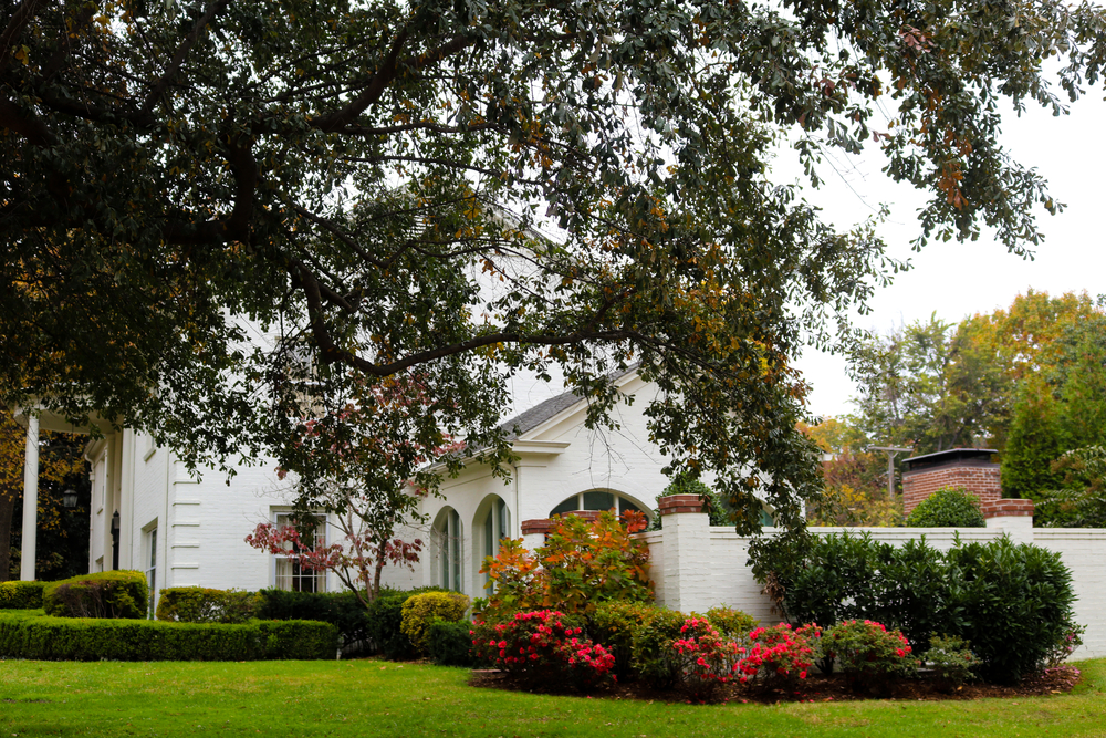 One of the biggest misconceptions in Tulsa real estate is that you have to move far outside the city to build a new home. That simply isn’t true.