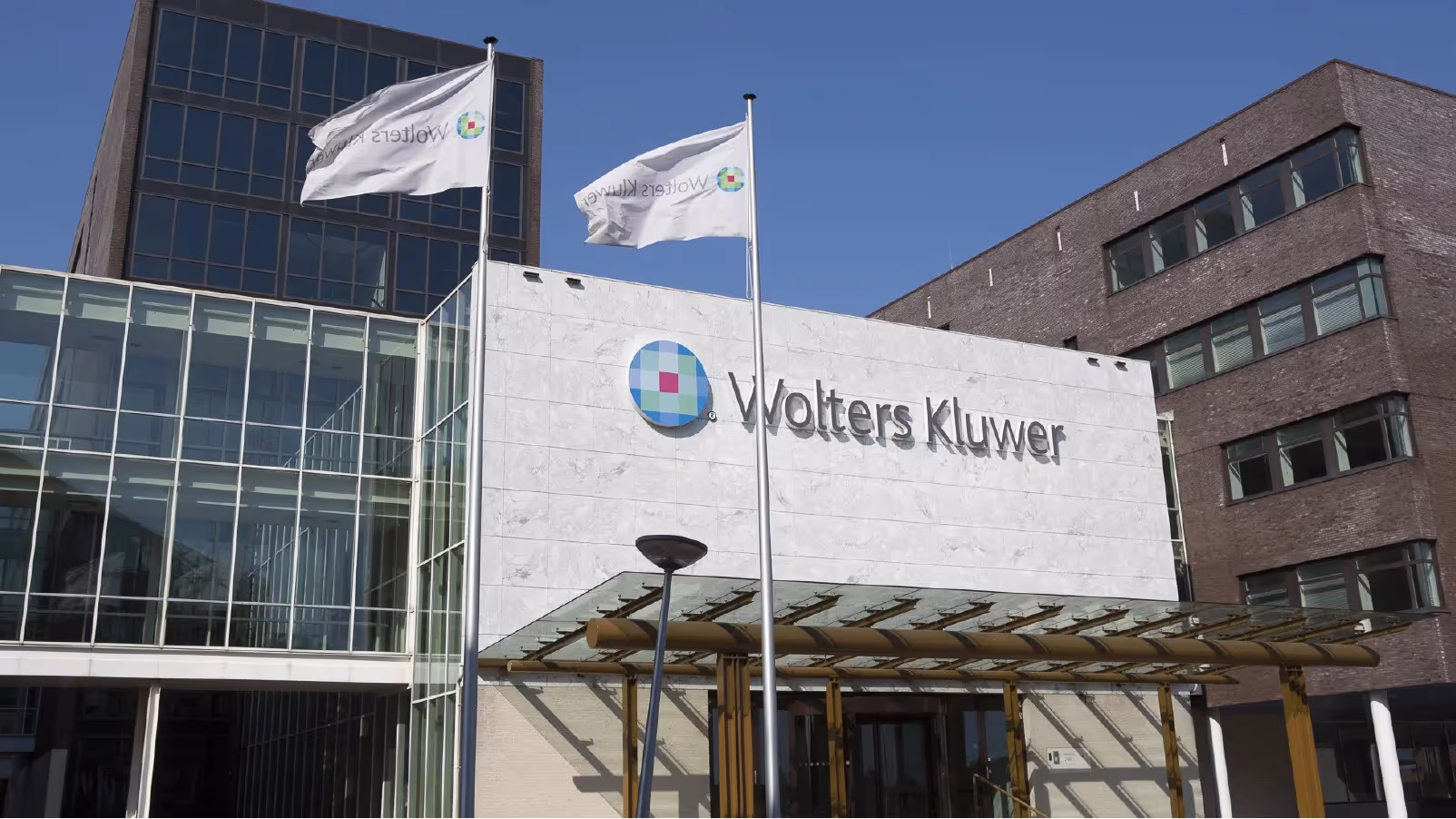Wolters Kluwer launches new AI-enhanced contract management functionality  for Legisway - LegalTechTalk