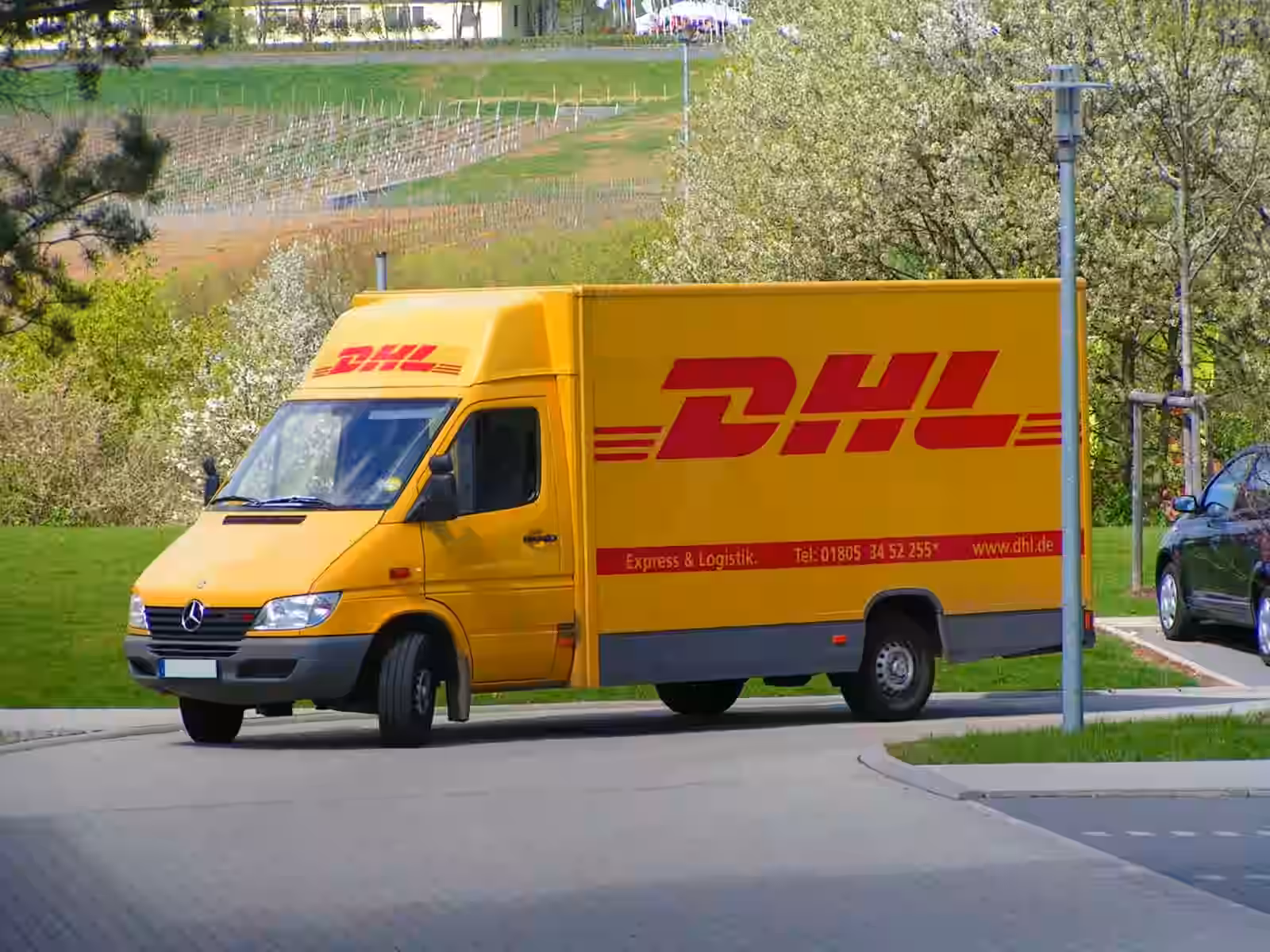 DHL 