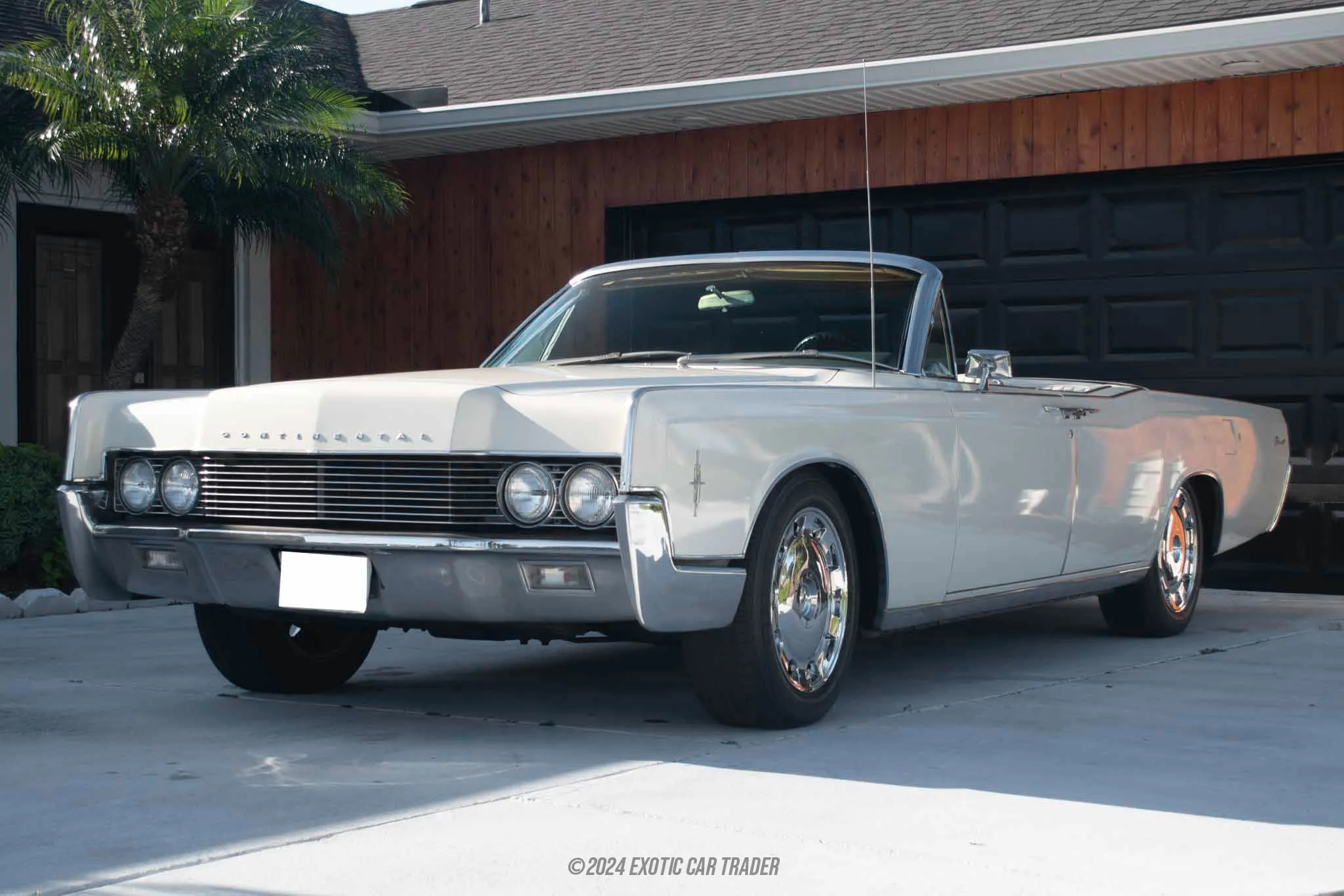 【レア本！希少】ThomasCook Continental Tible 1976 Lincoln Continental Coupe for Sale | Exotic Car Trader