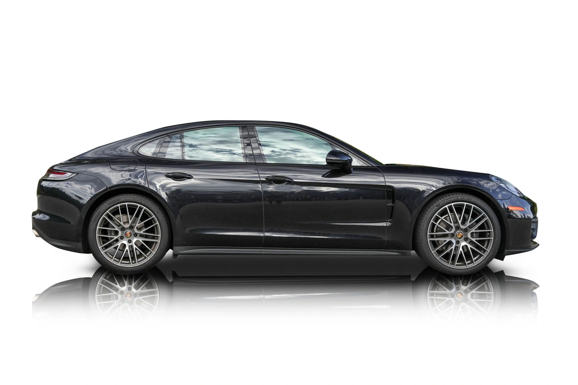 2022 Porsche Panamera 4 photo 3