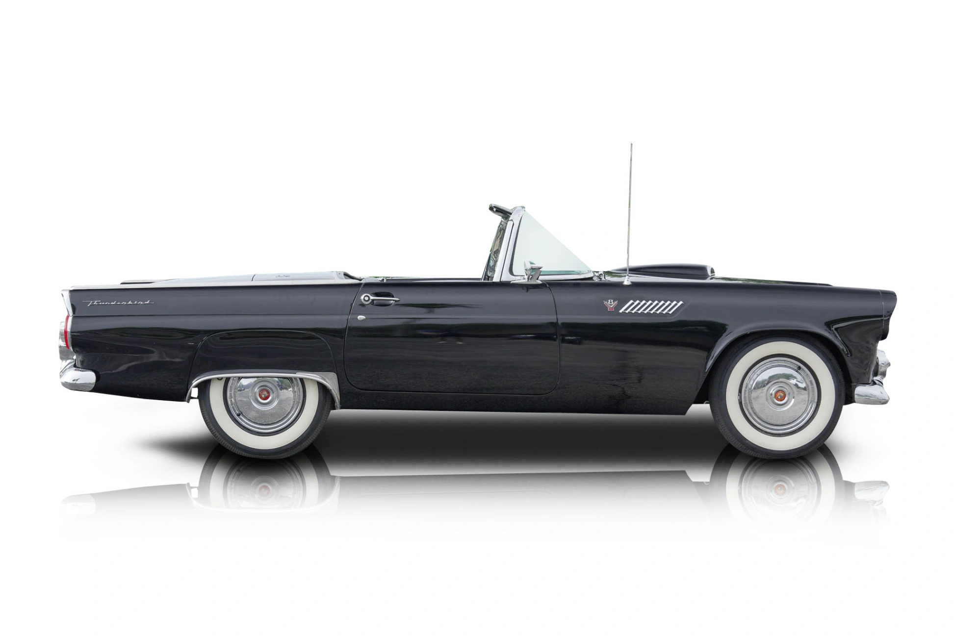 、 Q-Code 1966 Ford Thunderbird Convertible 428 for sale on BaT