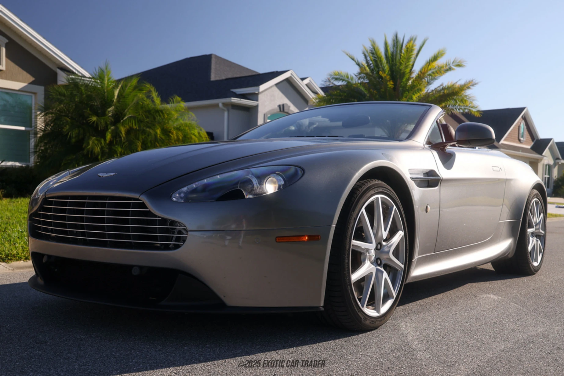 2012 Aston Martin V8 Vantage photo 4