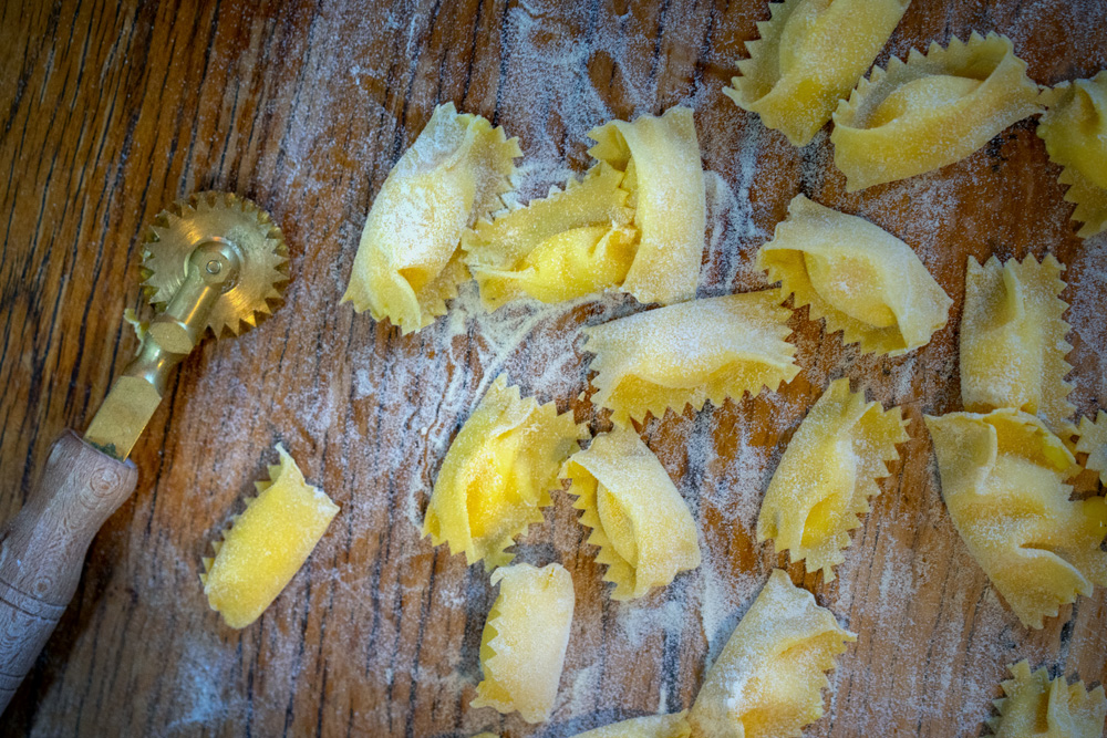 plating agnolotti carbonara pecorino