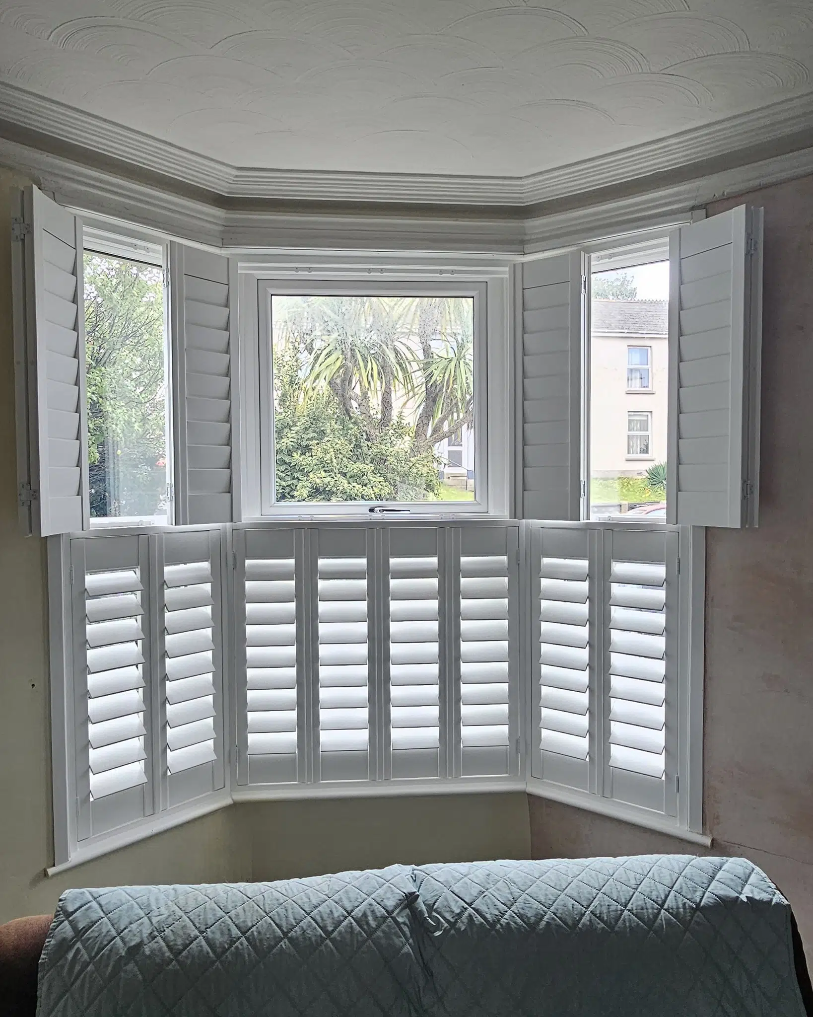photo of Tier on Tier plantation shutters