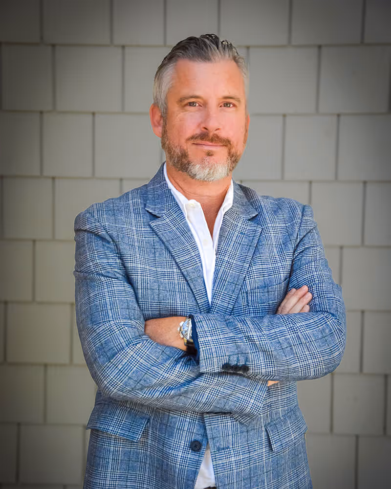 Sean Clifford headshot