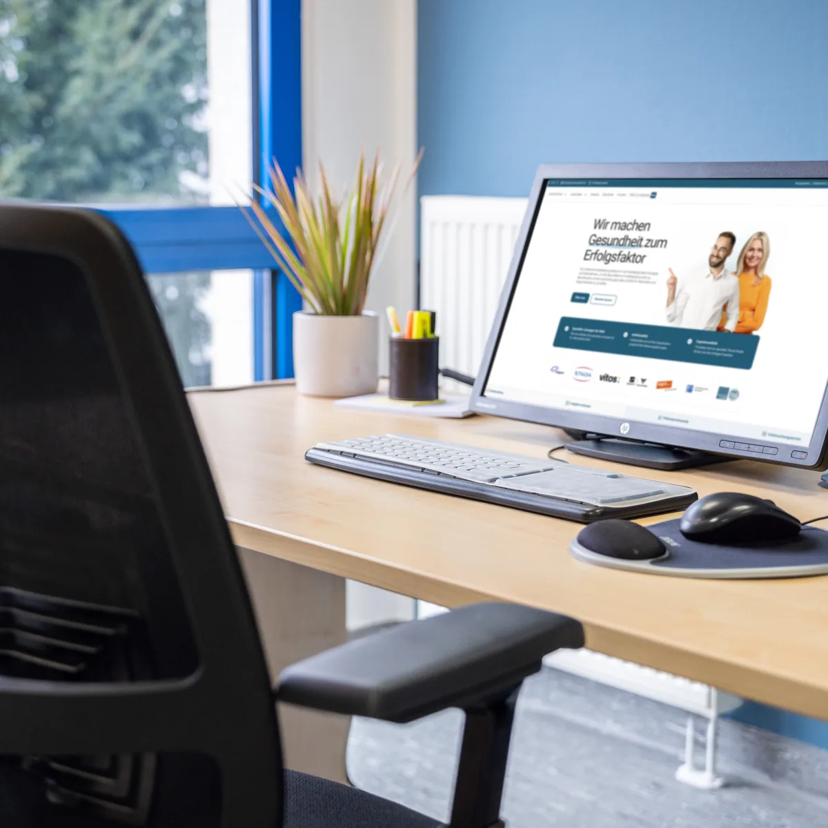 Arbeitsplatz im Behandlungsraum – MAS Gesundheitszentrum Halle (Saale)
