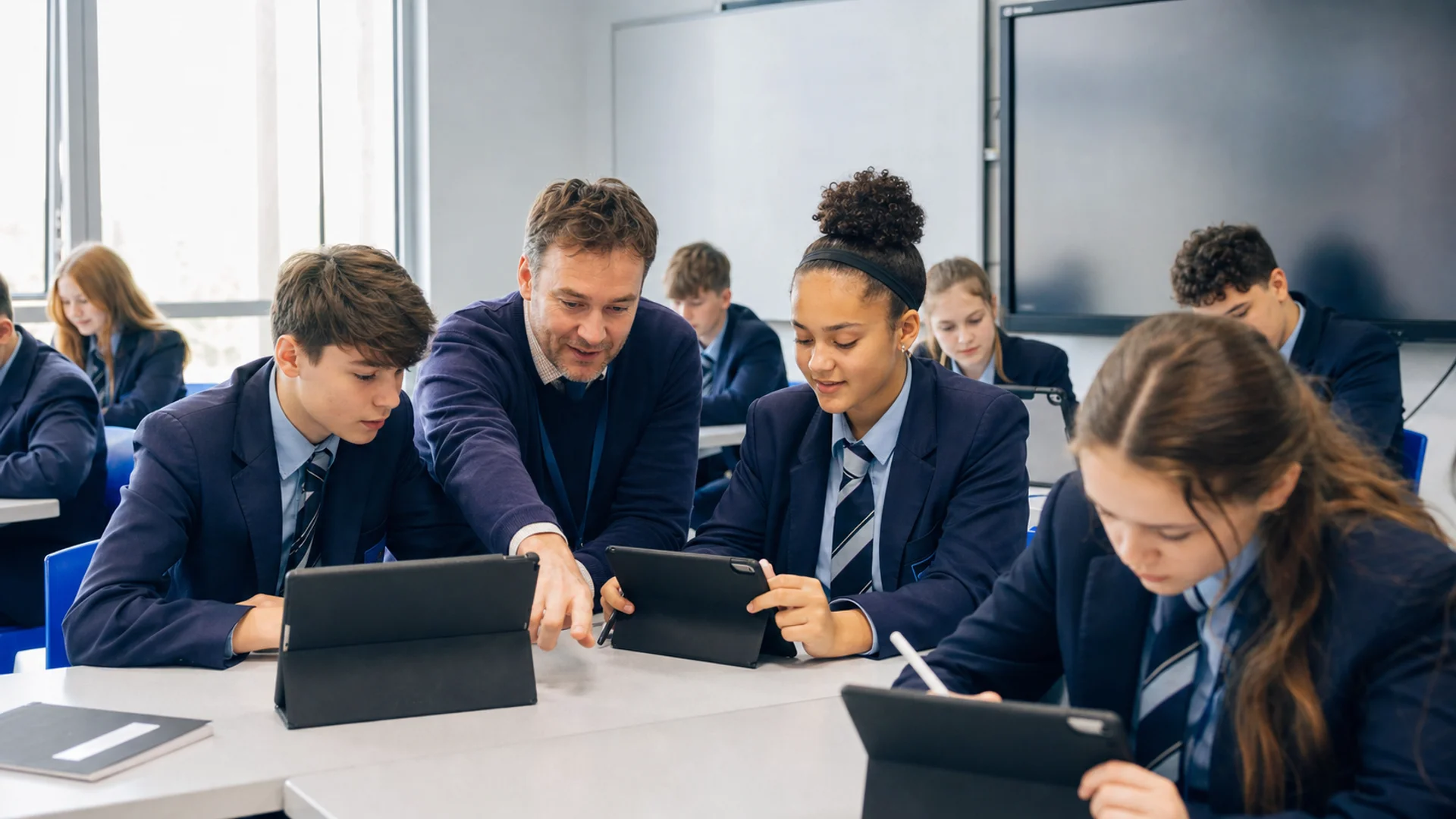 AI in Schools: A Classroom Implementation Guide: practical strategies for teachers