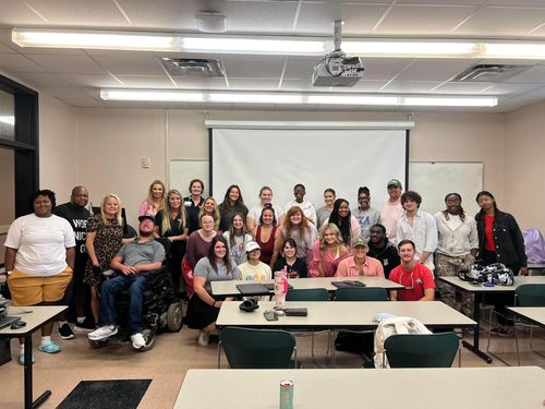 SELE Conn Class Volunteers for the 2024 Gala