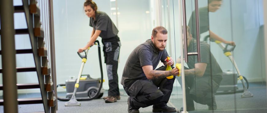 background check on contractors