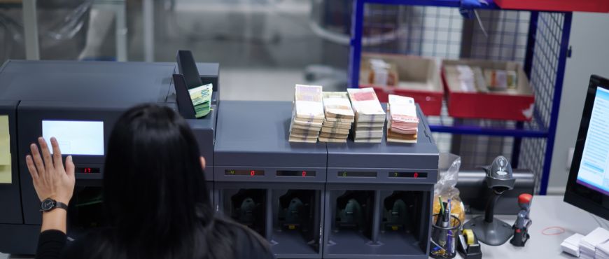 background check for financial services