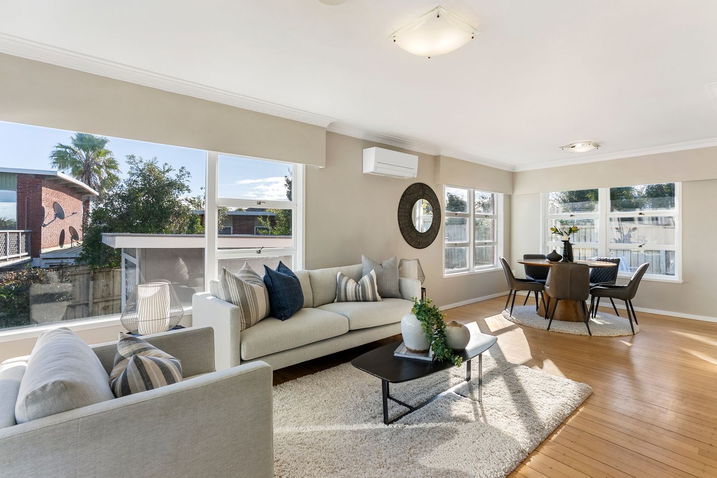 East Coast Road, Forrest Hill - lounge and dining open-plan