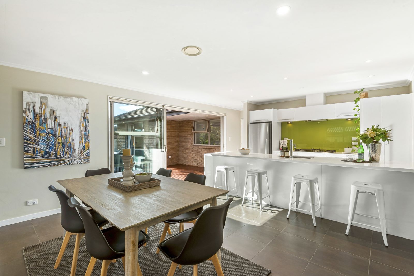 Lemon Grove Lane, Greenhithe - dining room