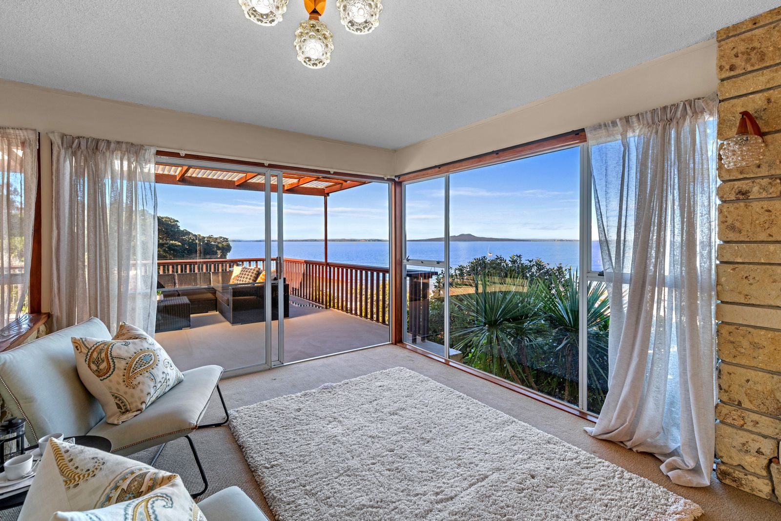 Oban Road, Browns Bay - living room with sea view