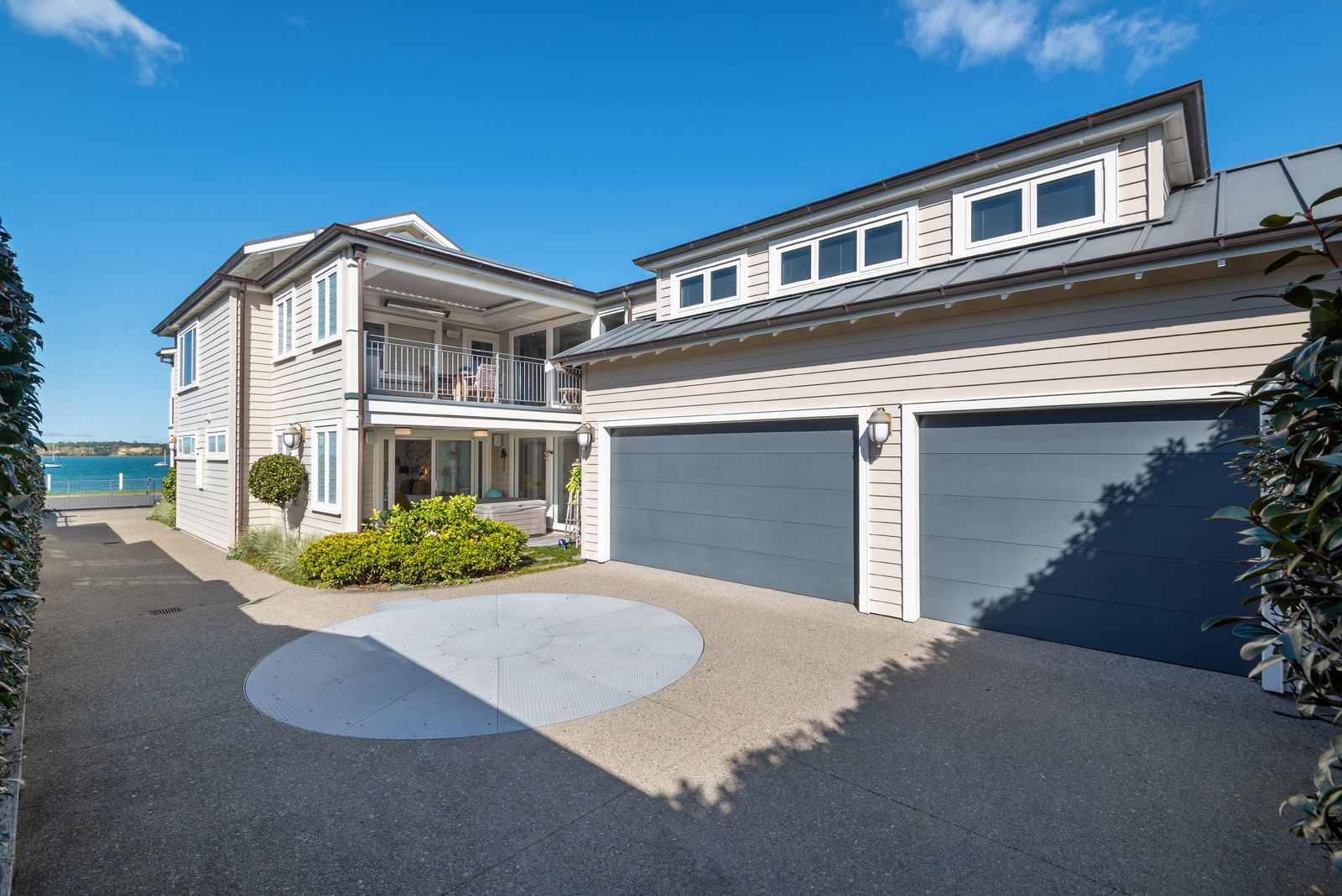 King Edward Parade, Devonport - waterfront residence street frontage