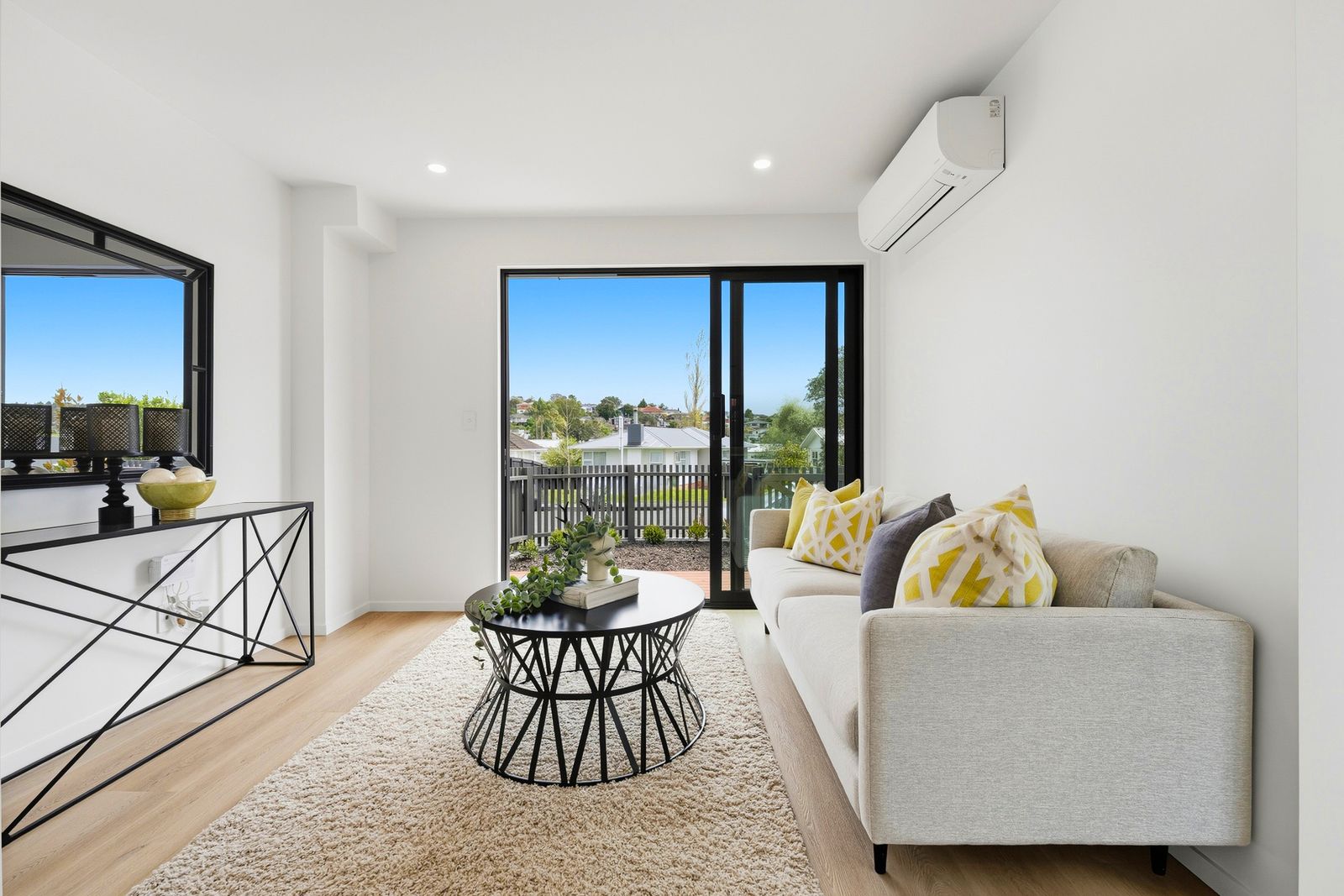 Moore Street, Hillcrest - lounge