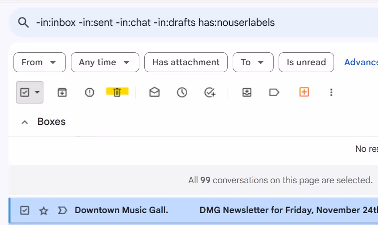 a screenshot of parameters to filter archived emails on desktop with the trash bin icon highlighted to emphasize that you can delete en masse after checking the master checkbox