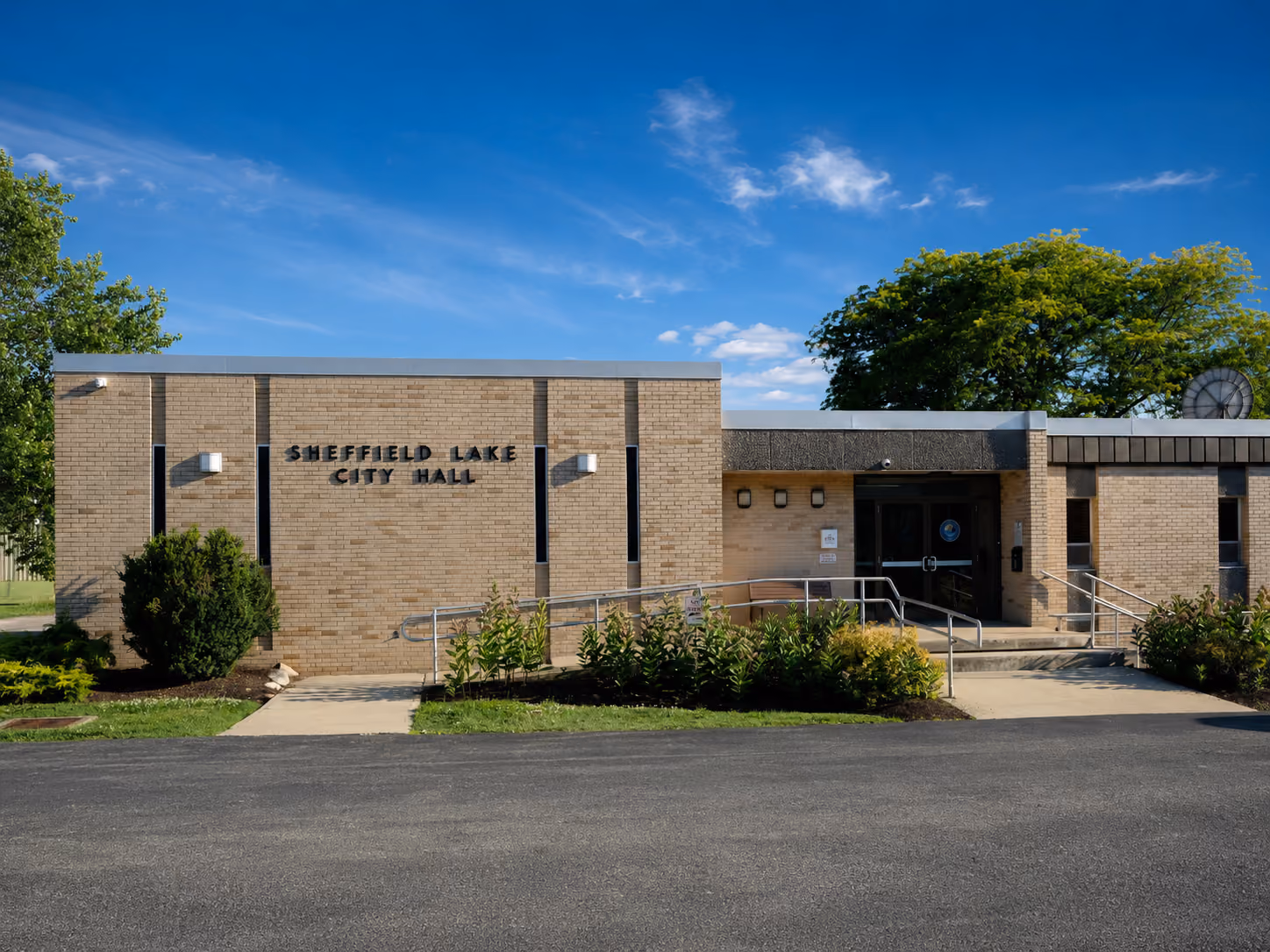 Sheffield Lake City Hall at 609 Harris Road in Sheffield Lake, Ohio, home of the Sheffield Lake Mayor's Court