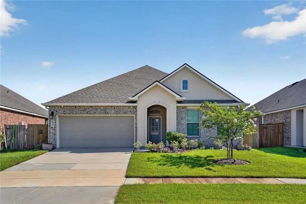 Better Than New: Waterfront Living at 1470 Banks View Street