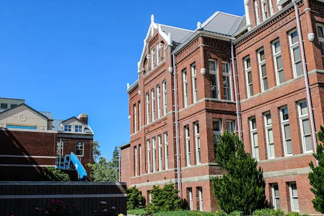 How to Build a Successful Alumni Association: A Step-by-Step Guide