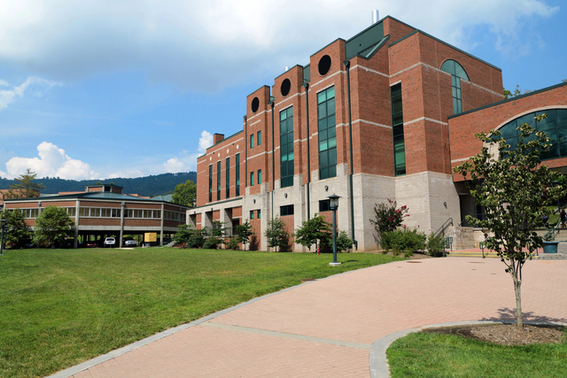 4 Essential Tools for the Modern Higher Ed Fundraiser