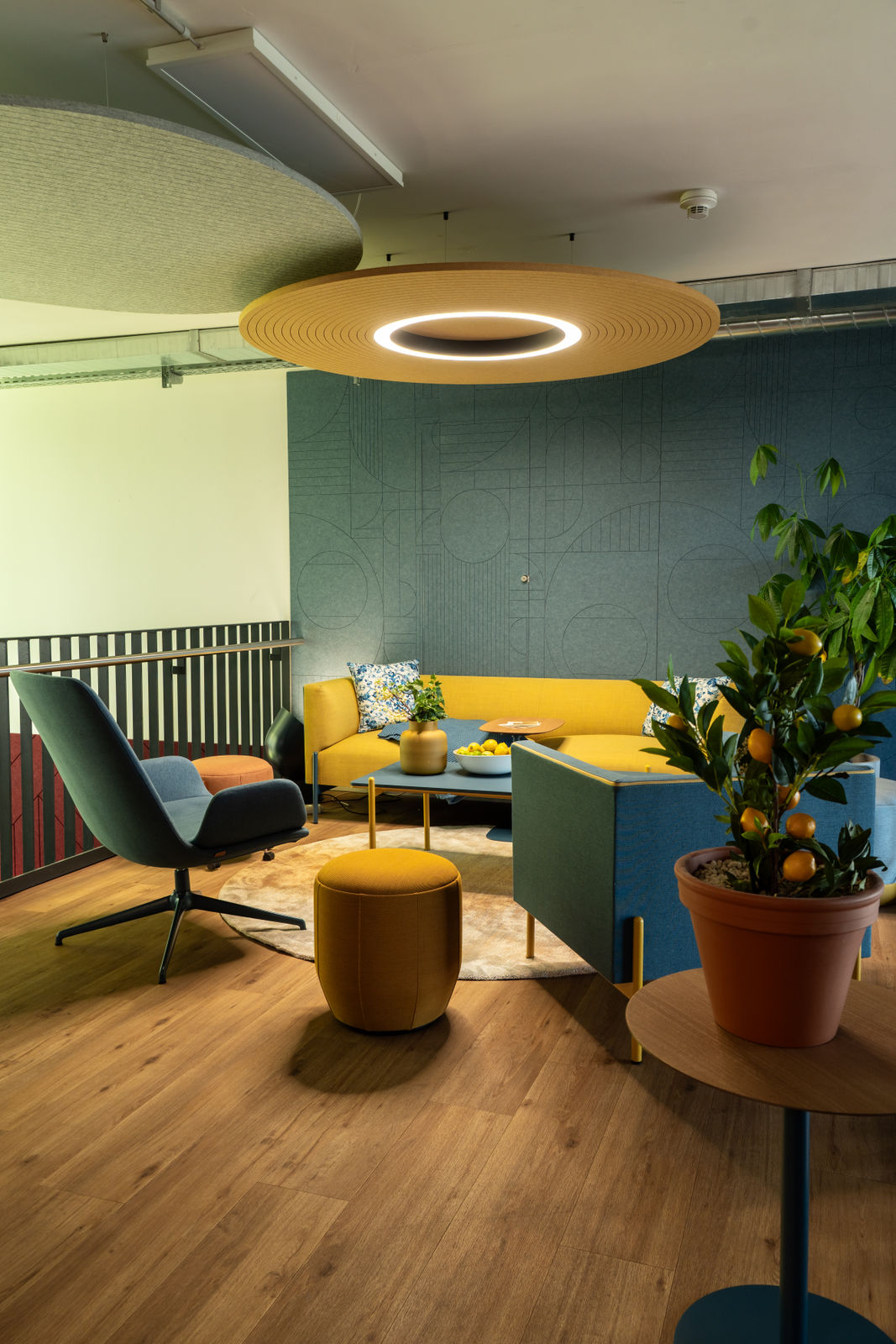 [background image] image of seminar or conference venue (for a legal tech)