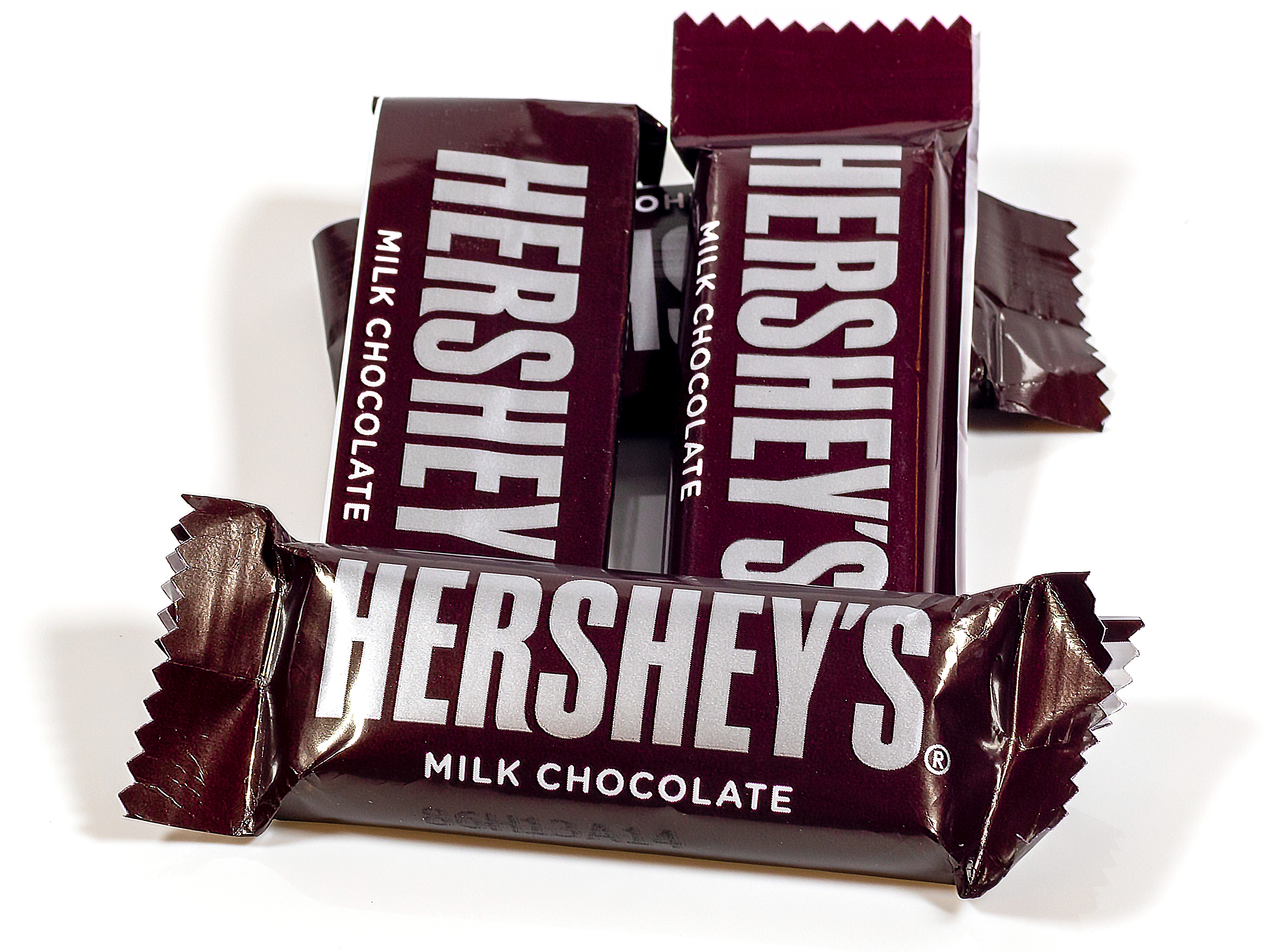 4 small Hershey's bars in a pile