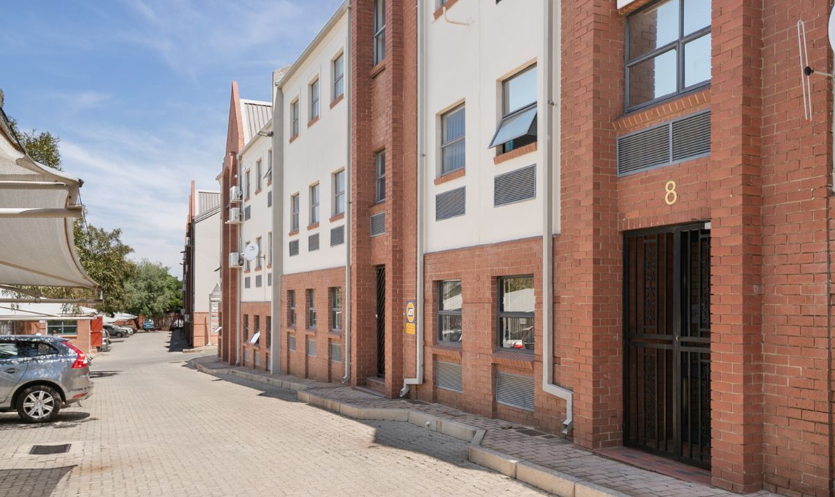 Warehouse with truck access in Sandton
