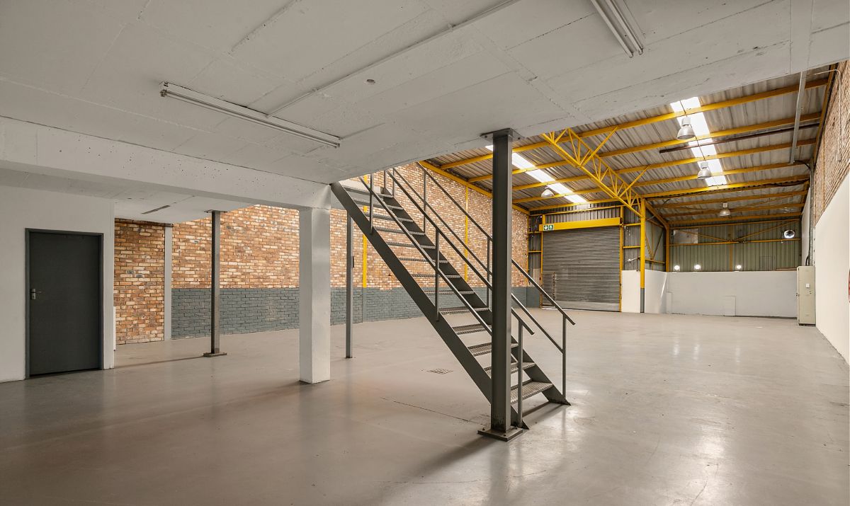 Warehouse close to N1 highway in Midrand
