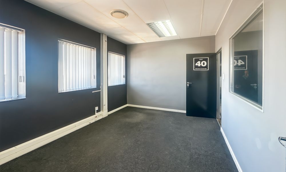 2 - 5 person office in Isando