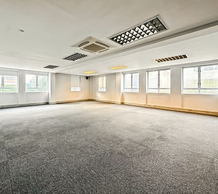 Spacious office for 6-15 people in Cape Town CBD