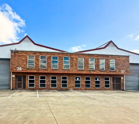 Large-scale warehouse with office for sale in Cape Town