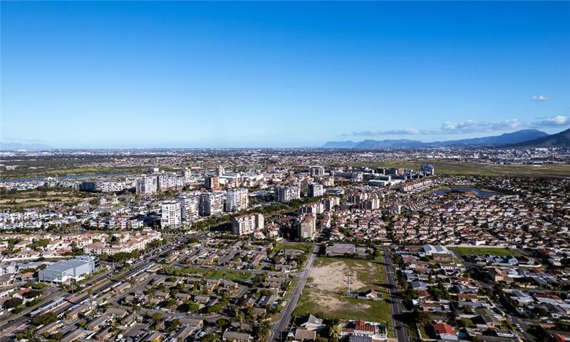 Modern 400m² warehouse for sale in Montague Gardens