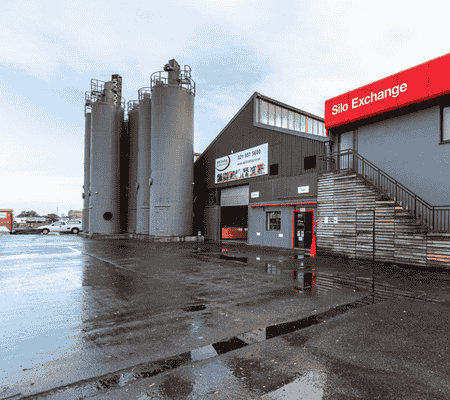 Spacious warehouse to rent in Triangle Farm