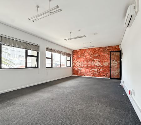 2-4 person office in Paarden Eiland