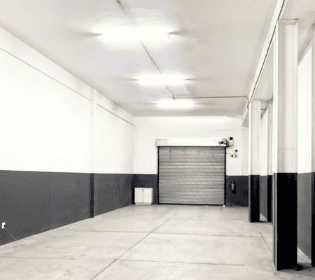 Well-equipped warehouse in Isando 