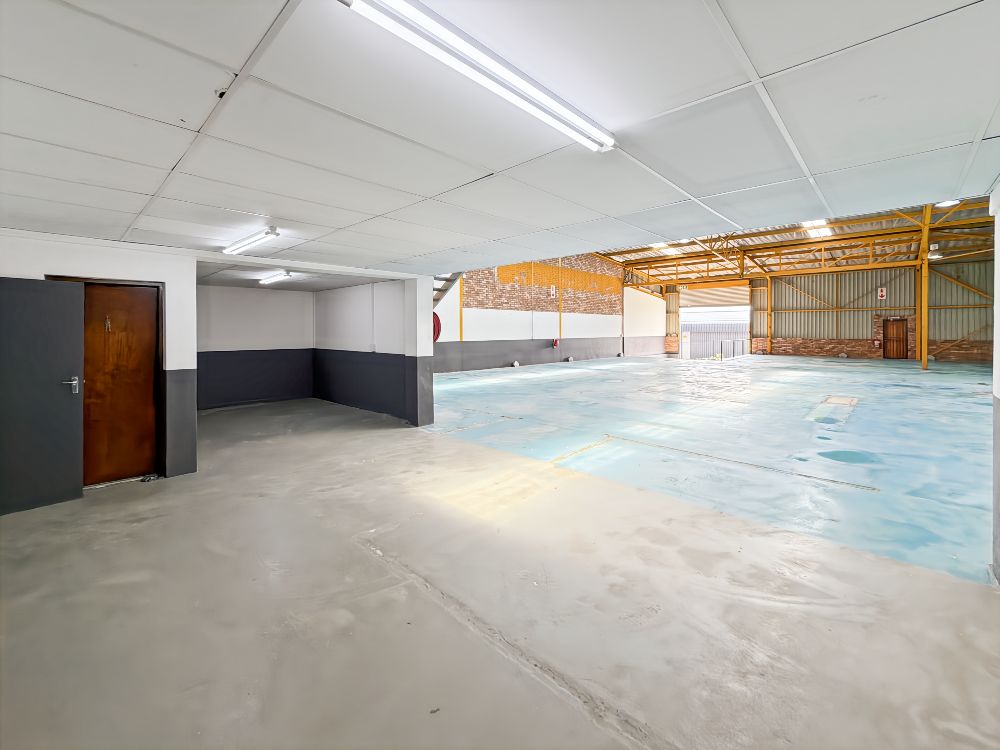 Truck-friendly warehouse with office component in Midrand