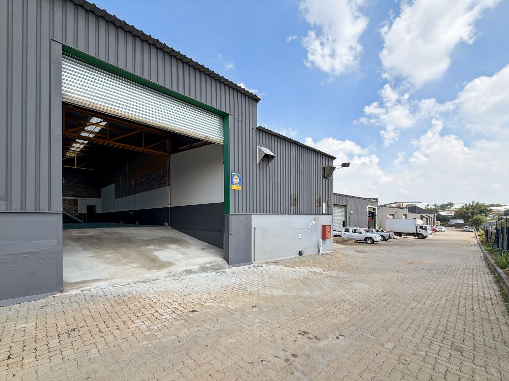 Truck-friendly warehouse with office component in Midrand