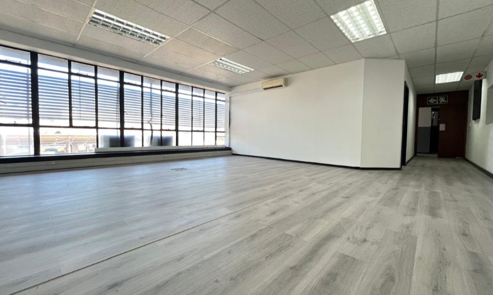 Refurbished office space for large teams in Maitland