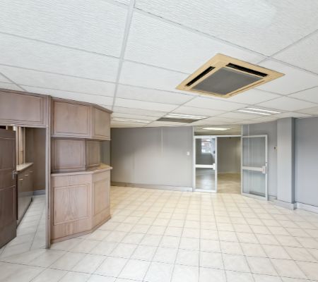 Office with executive layout in Wynberg, Sandton