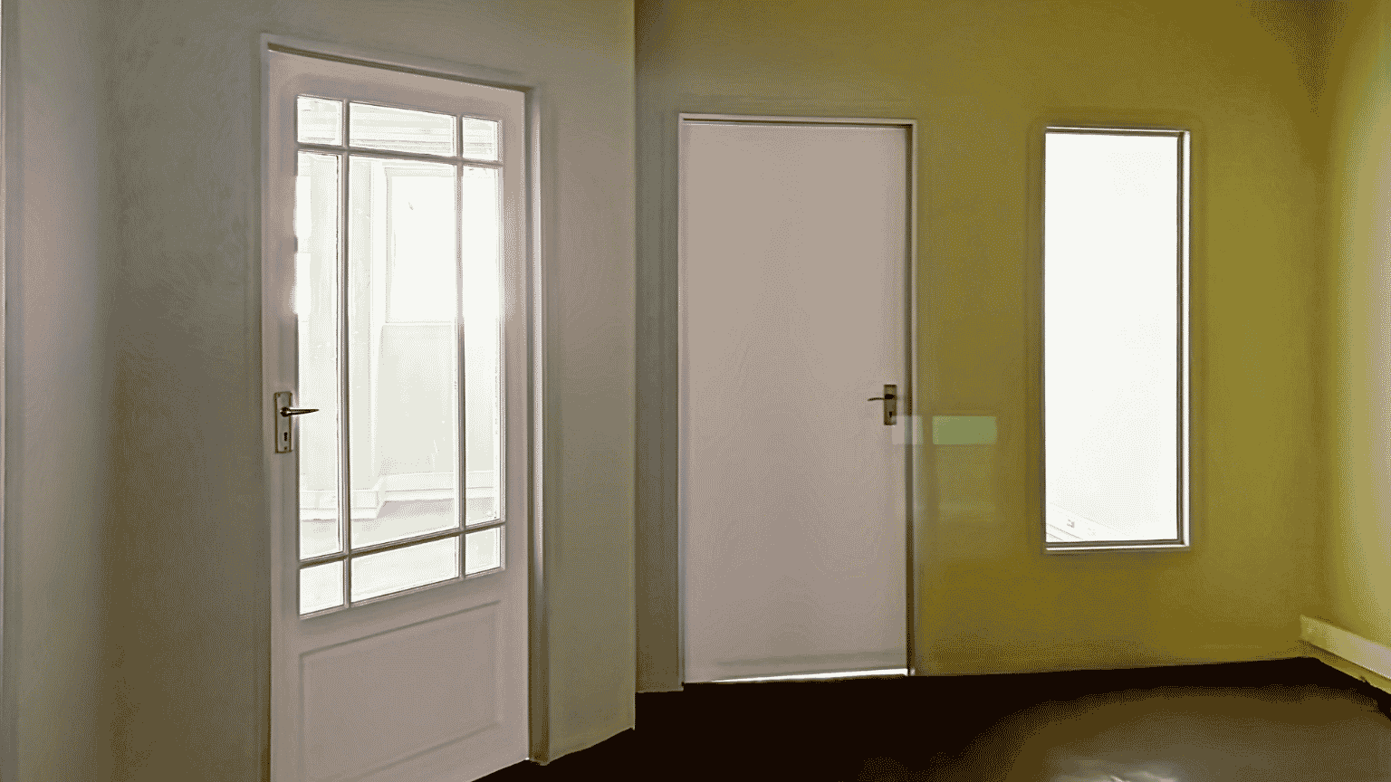 Spacious office with private entrance in Paarde Eiland