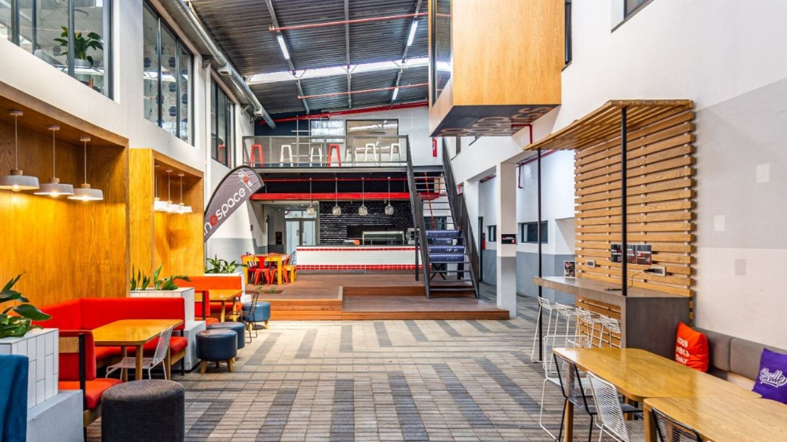 Modern 1-2 person office in Ndabeni
