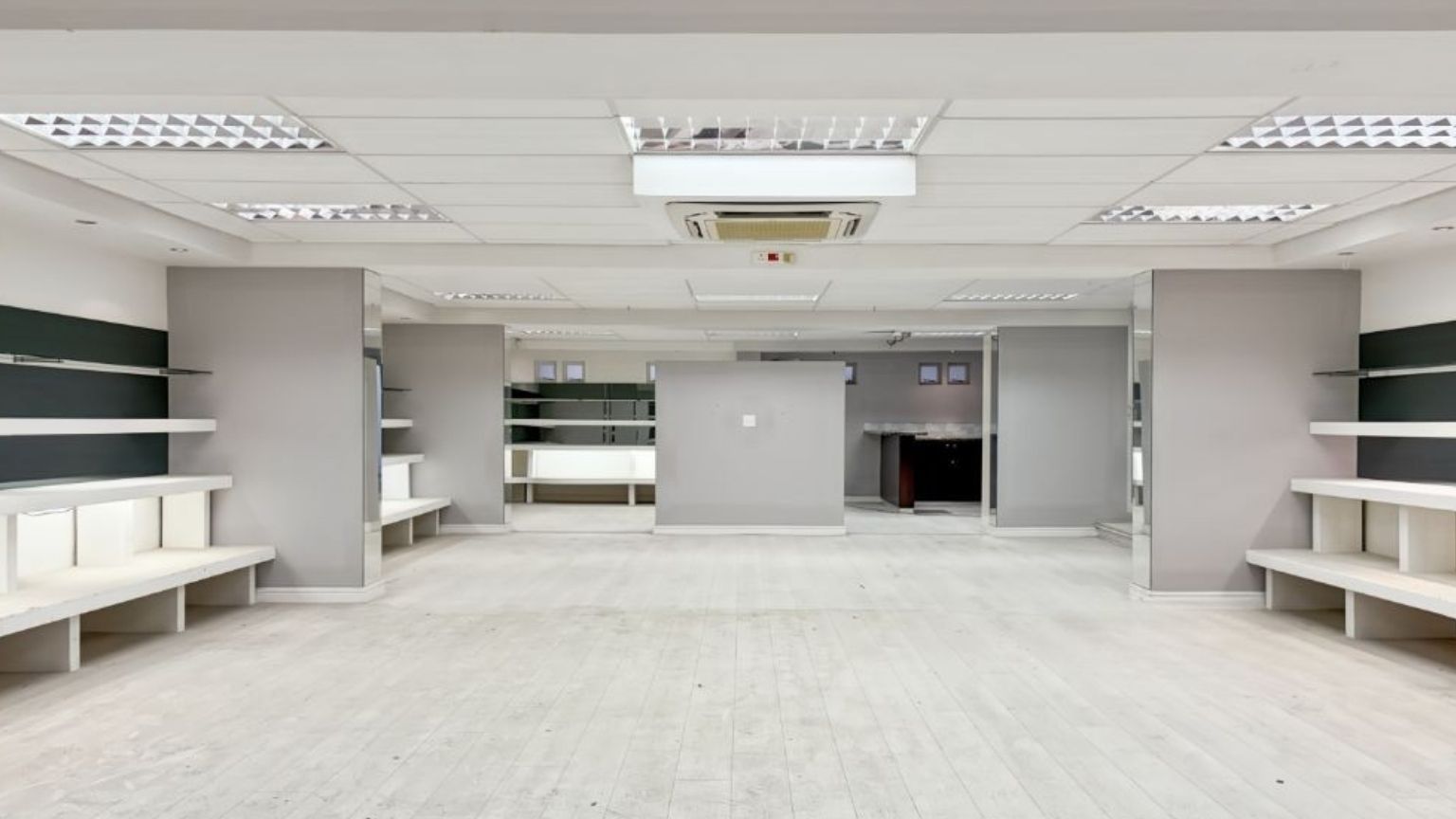 Stylish retail showroom in Paarden Eiland 