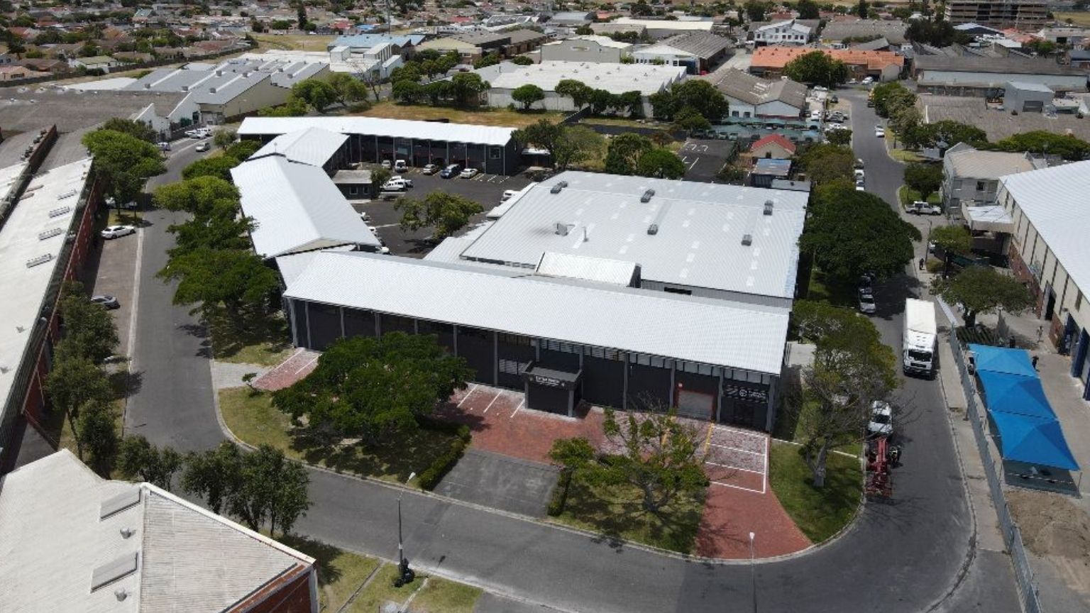 1000m² industrial warehouse to rent with high power 