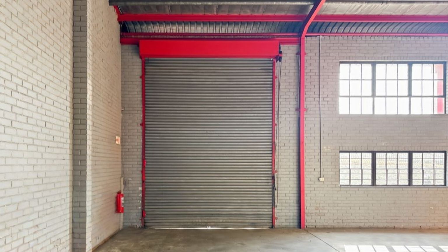 Functional warehouse with office space