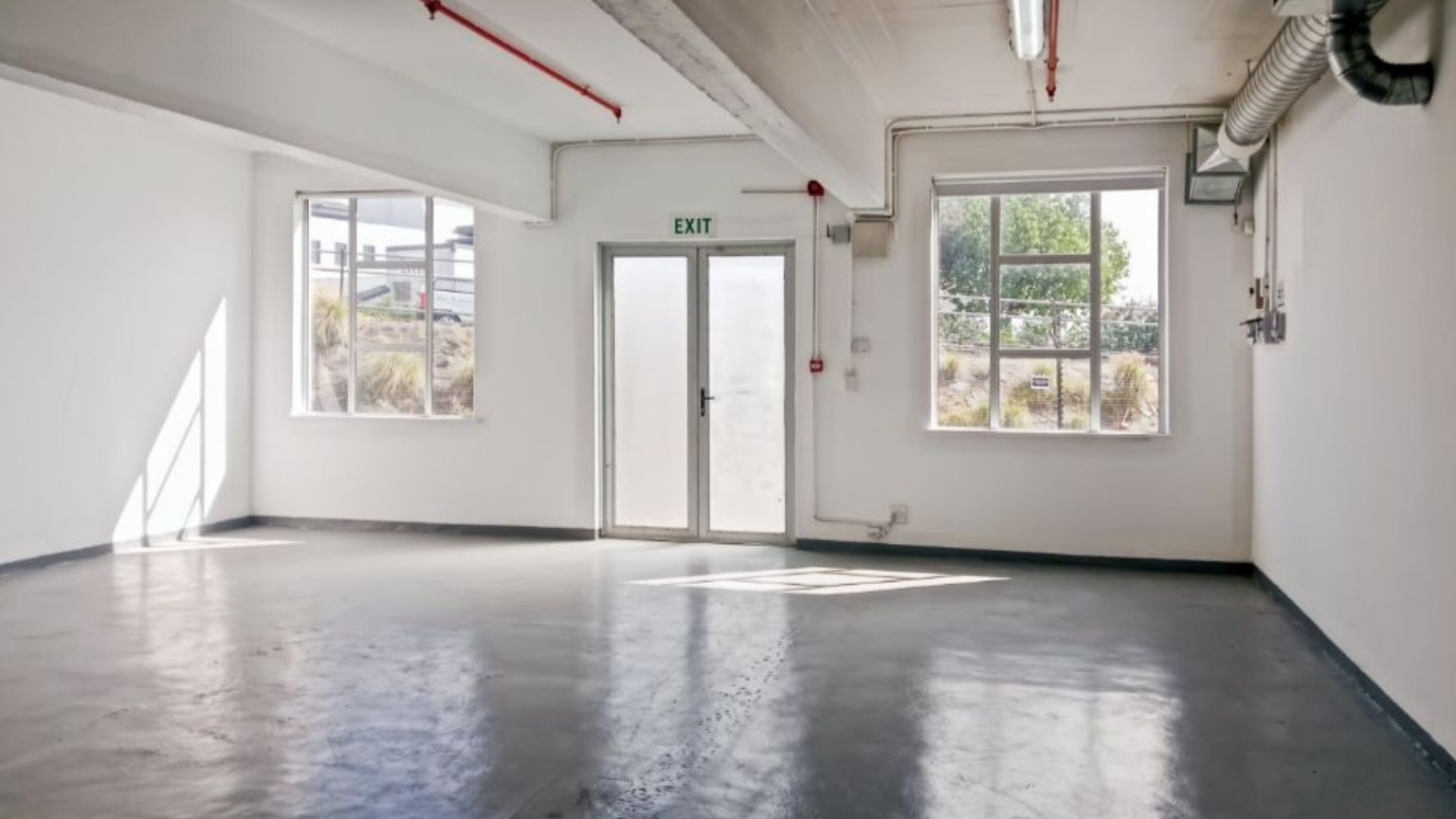 Modern business space with exceptional flexibility in Ndabeni 