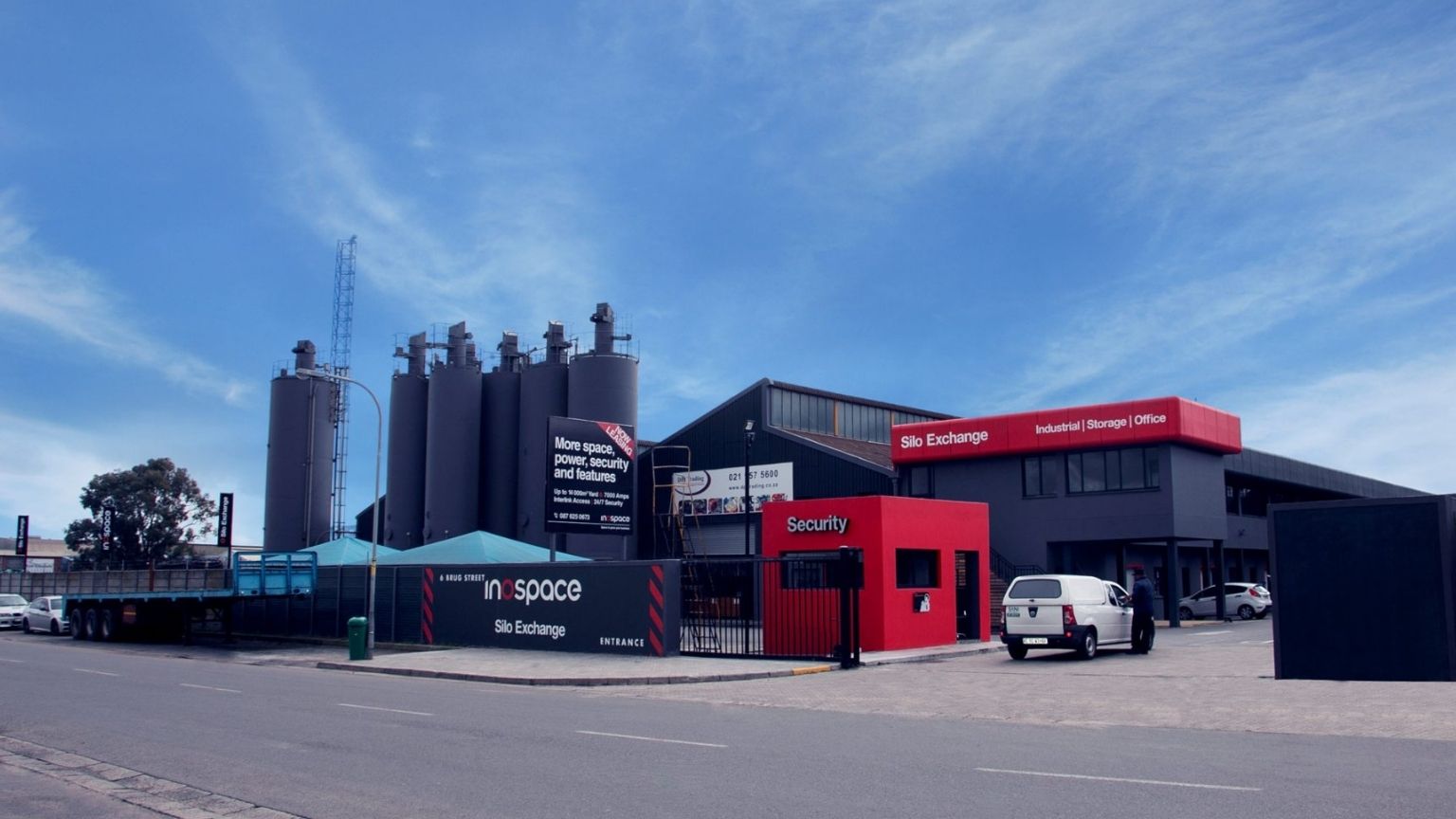 Industrial warehouse in Triangle Farm