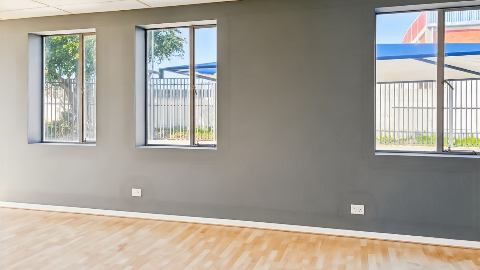 Showroom space in Paarden Eiland