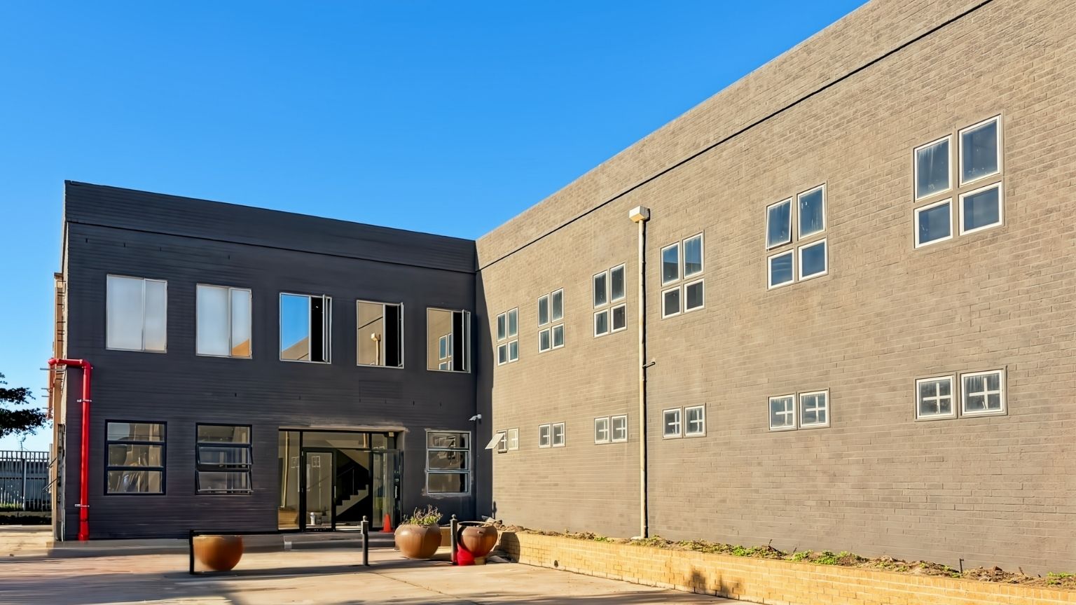 Showroom space in Paarden Eiland